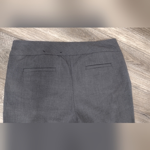 Roz & Ali Gray Trousers Size 6P - Picture 5 of 6